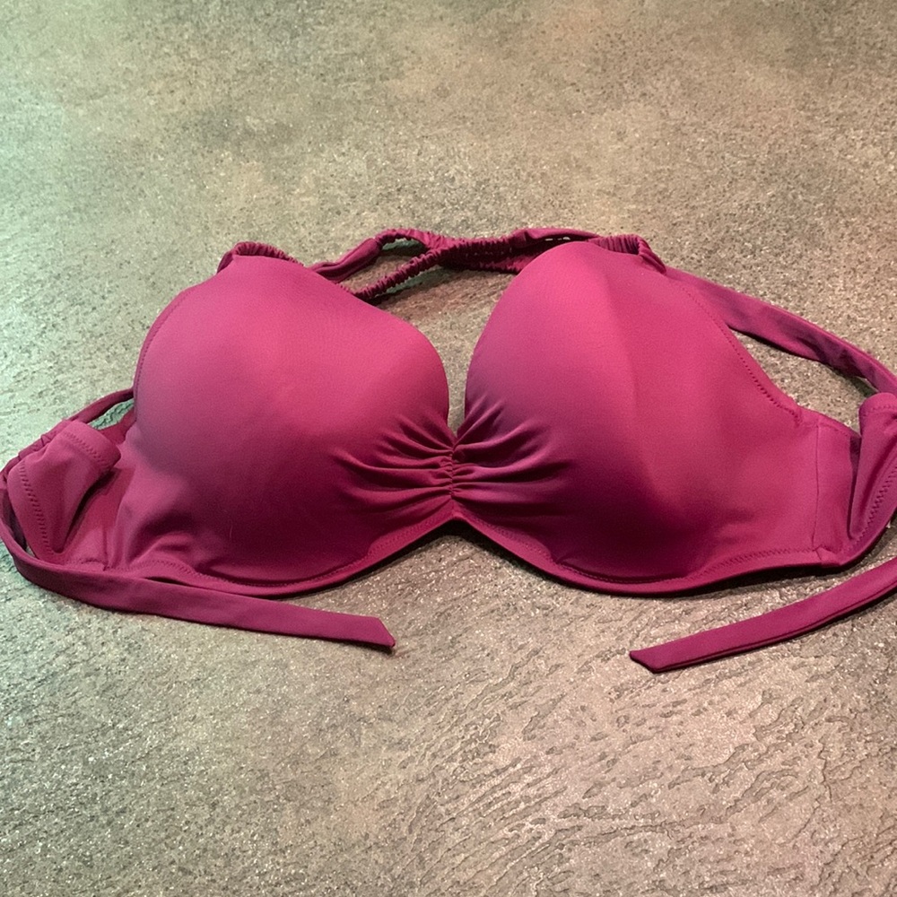 Shade & Shore bikini top.